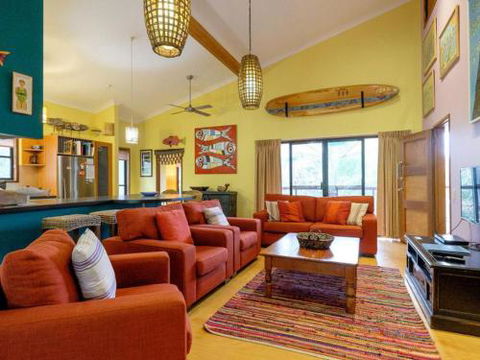 Five Bimba (Tractor House) - Hervey Bay Accommodation 5