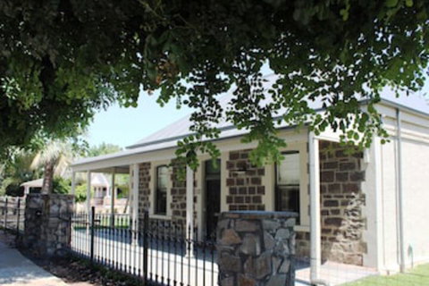 Barossa Bed & Breakfast - Hervey Bay Accommodation 0