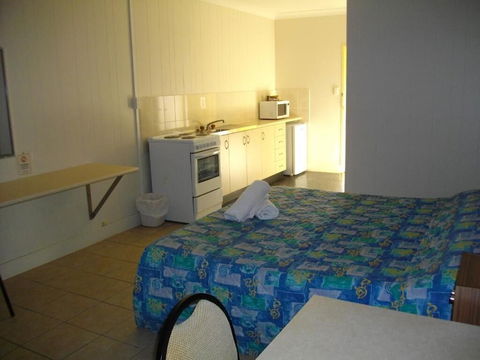 Kurrmine Beach Motel - Tourism Hervey Bay 6