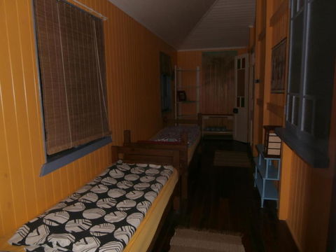 Mango Tourist Hostel - Hervey Bay Accommodation 1