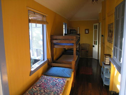 Mango Tourist Hostel - Hervey Bay Accommodation 4