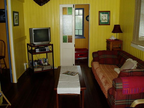 Mango Tourist Hostel - Hervey Bay Accommodation 2