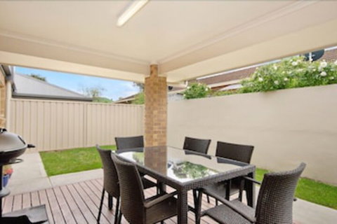 Fringe Apartments - Hervey Bay Accommodation 4