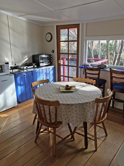 Platypus Playground Riverside Cottage - Hervey Bay Accommodation 6