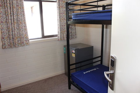 SJ Hostel - Hervey Bay Accommodation 4