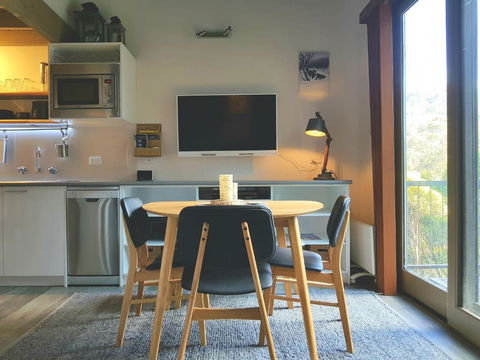 CHILL OUT At THREDBO - Hervey Bay Accommodation 3