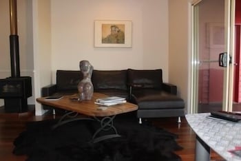 Flame Hill Vineyard - Hervey Bay Accommodation 5