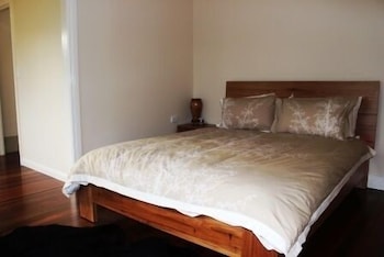 Flame Hill Vineyard - Hervey Bay Accommodation 2