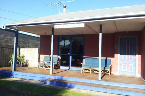 Anglesea Backpackers - Hervey Bay Accommodation 0