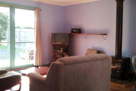 Anglesea Backpackers - Hervey Bay Accommodation 3