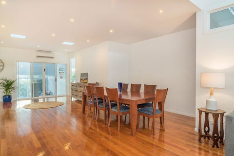 Currawong Close - Rejuvenate Stays - Hervey Bay Accommodation 7