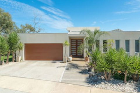Currawong Close - Rejuvenate Stays - Hervey Bay Accommodation 0
