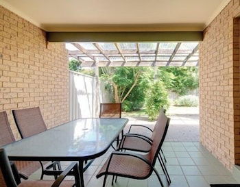 Bombora At Fingal Bay - Tourism Hervey Bay 0