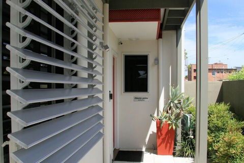 Chaucer Palms Boutique Bed & Breakfast - Hervey Bay Accommodation 3