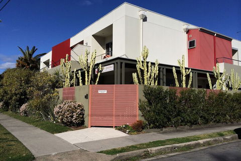 Chaucer Palms Boutique Bed & Breakfast - Hervey Bay Accommodation 2