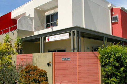 Chaucer Palms Boutique Bed & Breakfast - Hervey Bay Accommodation 1