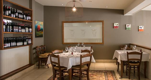 Royal Hotel Bowral - Hervey Bay Accommodation 2