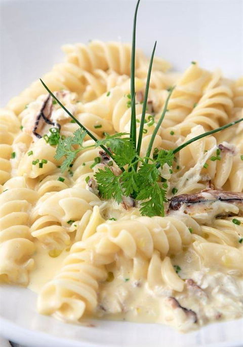 Machiavelli Restaurant - Tourism Hervey Bay 7