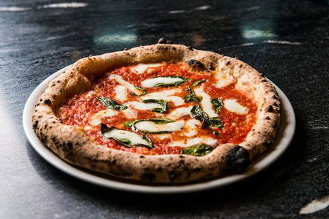 400 Gradi - Essendon - Hervey Bay Accommodation 0