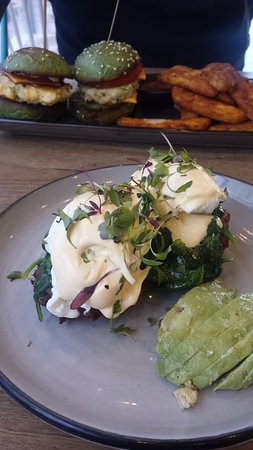 Frankies - Hervey Bay Accommodation 0