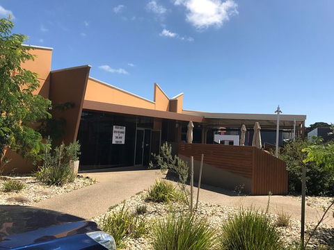 Shanikas - Hervey Bay Accommodation 0