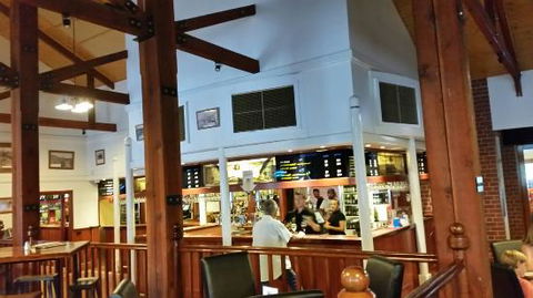 Edwards Tavern - Tourism Hervey Bay 0