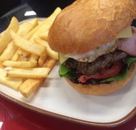 Drouin PizzaBurger Lounge - Hervey Bay Accommodation
