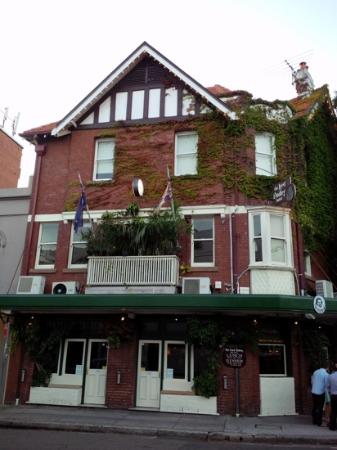 Lord Dudley Hotel - Hervey Bay Accommodation 0