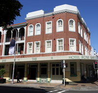 Rose Bay Hotel - Hervey Bay Accommodation