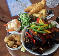 Sandy Cove Tavern - Tourism Hervey Bay
