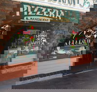 Anna  Sam Pizzeria Restaurant - Hervey Bay Accommodation