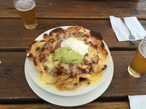 Coast Hotel Budgewoi - Tourism Hervey Bay 0