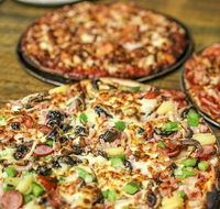 The cave wood fired pizza bar - Tourism Hervey Bay