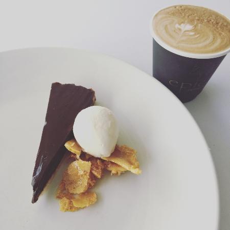 Waterfront Bistro - Tourism Hervey Bay 0