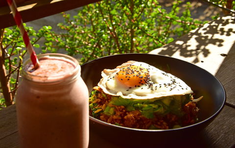 Blue Earth Cafe - Tourism Hervey Bay 0