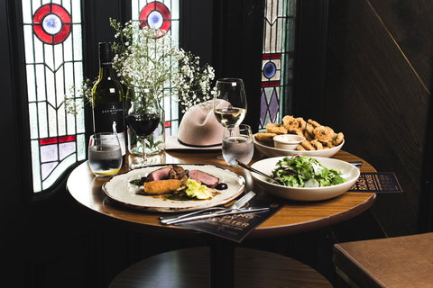 Earl Of Leicester Hotel - Hervey Bay Accommodation 2