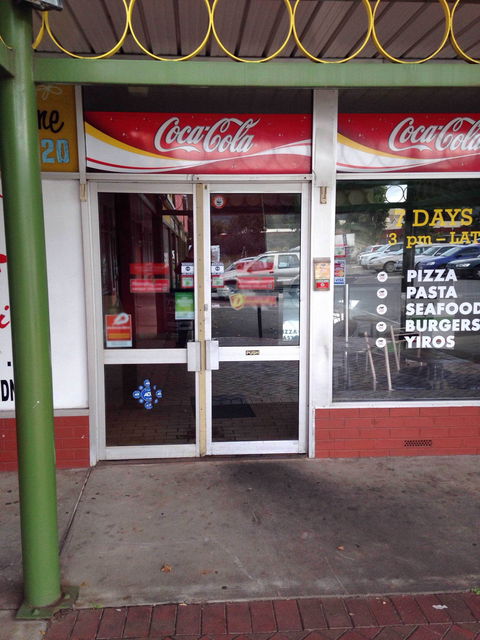 Pizza Capri - Tourism Hervey Bay 0
