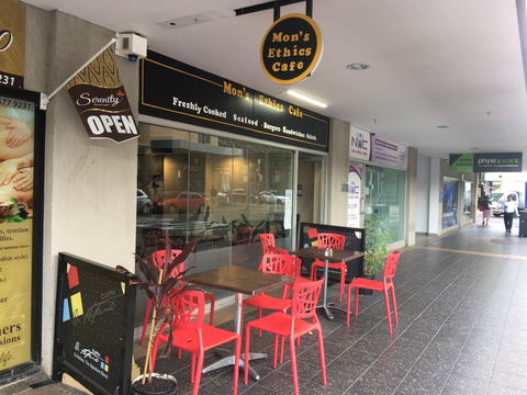 Mon's Ethics Cafe - Tourism Hervey Bay 0