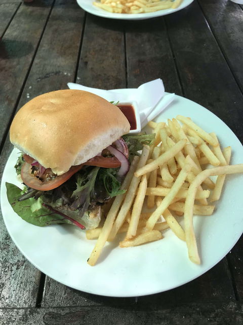 Queen Bee Cafe - Tourism Hervey Bay 0