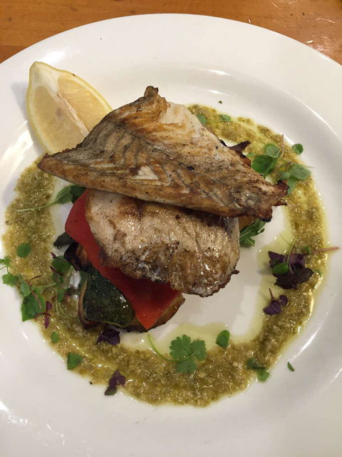 The Middle Pub - Tourism Hervey Bay 0