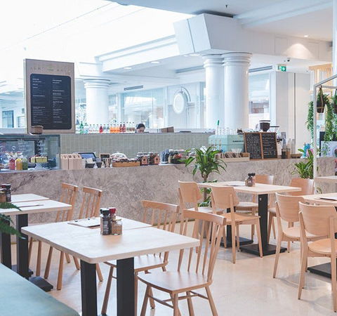Leaf Cafe & Co - Miranda - Tourism Hervey Bay 0