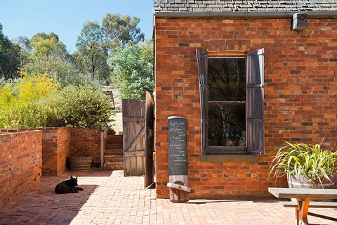 Sally's Paddock At Redbank Winery - Hervey Bay Accommodation 0