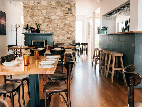 Conlan's Wine Store - Tourism Hervey Bay 0
