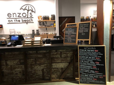 Enzo's On The Beach - Hervey Bay Accommodation 1