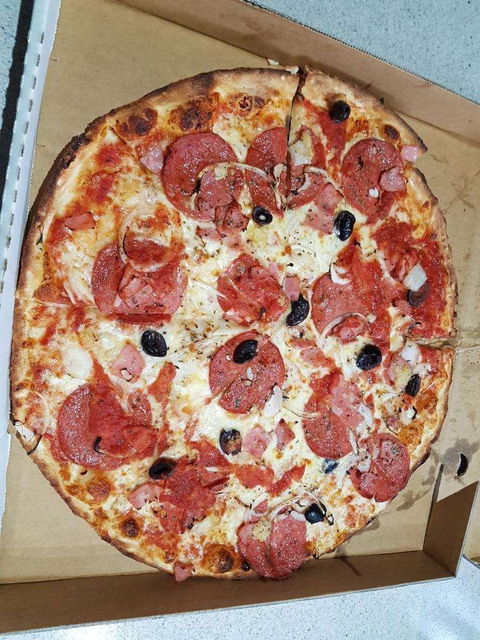 Goofy's Pizza House - Hervey Bay Accommodation 0