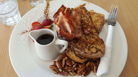 Harry's On The Esplanade - Hervey Bay Accommodation 0
