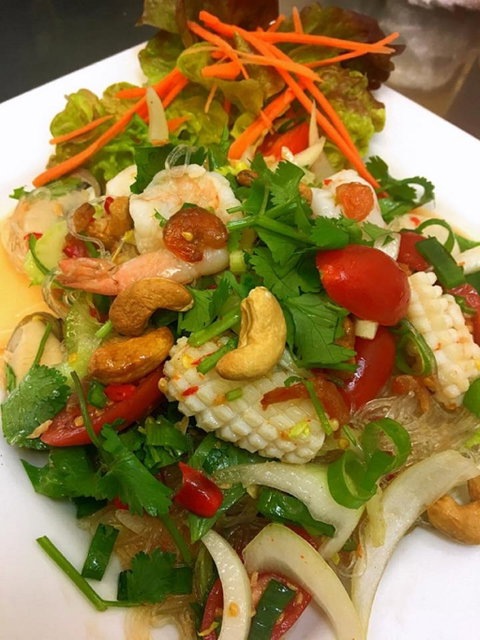 S & T Thai Gourmet Cafe - Hervey Bay Accommodation 0