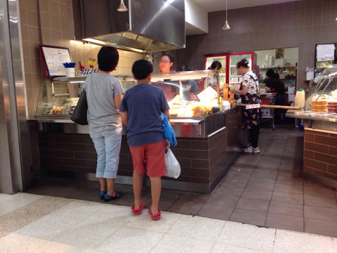 Food World - Tourism Hervey Bay 0