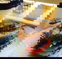 Ho Ho's Canteen - Greensborough - Hervey Bay Accommodation