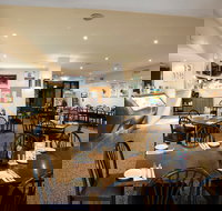 Palm Beach Hotel - Tourism Hervey Bay